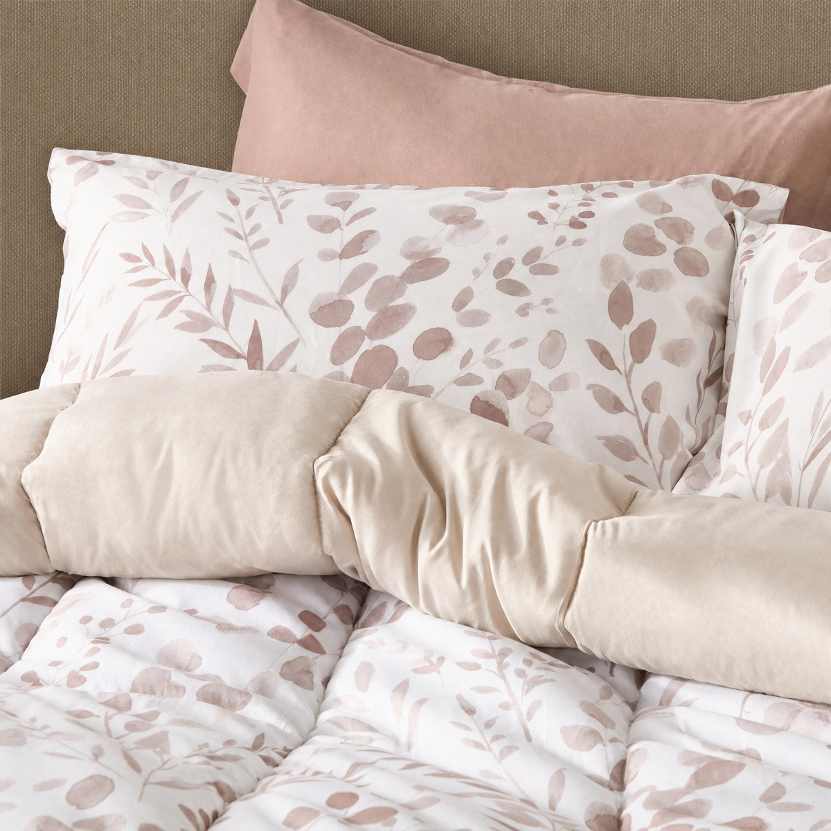 OHS Floral Print Coverless 10.5 Tog Duvet Set - Natural>