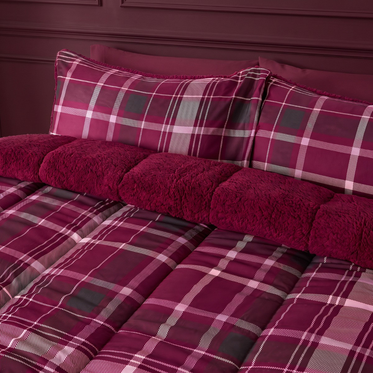 OHS Check Coverless Sherpa Fleece 10.5 Tog Duvet Set - Burgundy>