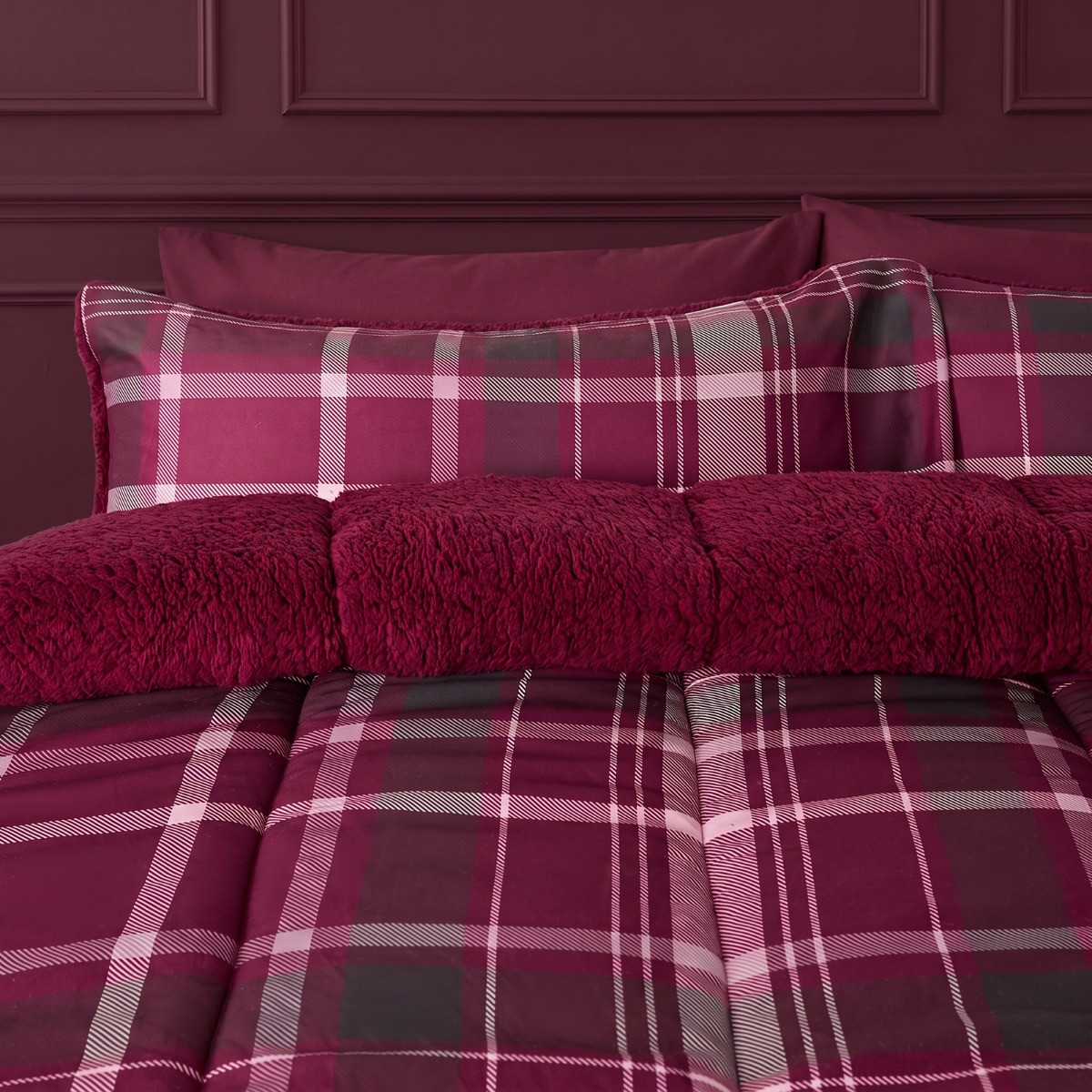 OHS Check Coverless Sherpa Fleece 10.5 Tog Duvet Set - Burgundy>