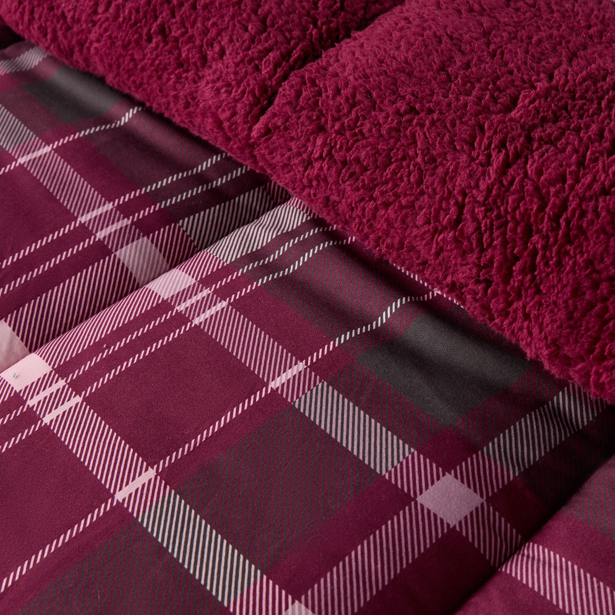 OHS Check Coverless Sherpa Fleece 10.5 Tog Duvet Set - Burgundy>
