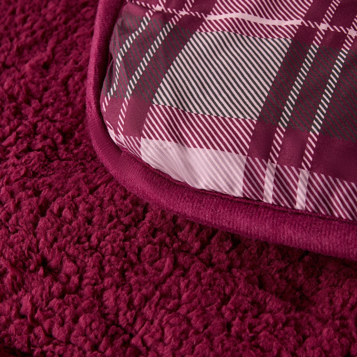 OHS Check Coverless Sherpa Fleece 10.5 Tog Duvet Set - Burgundy>