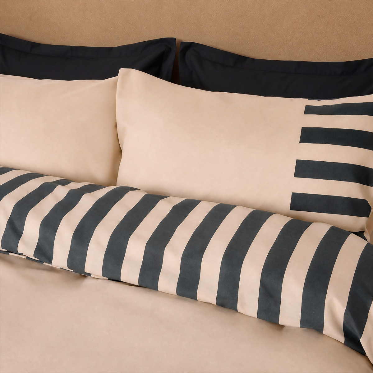 OHS Stripe Edge Duvet Cover Set - Stone/Black>