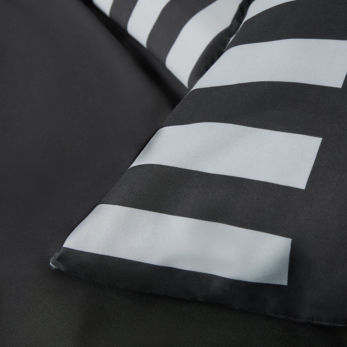 OHS Stripe Edge Duvet Cover Set - Charcoal/Silver>