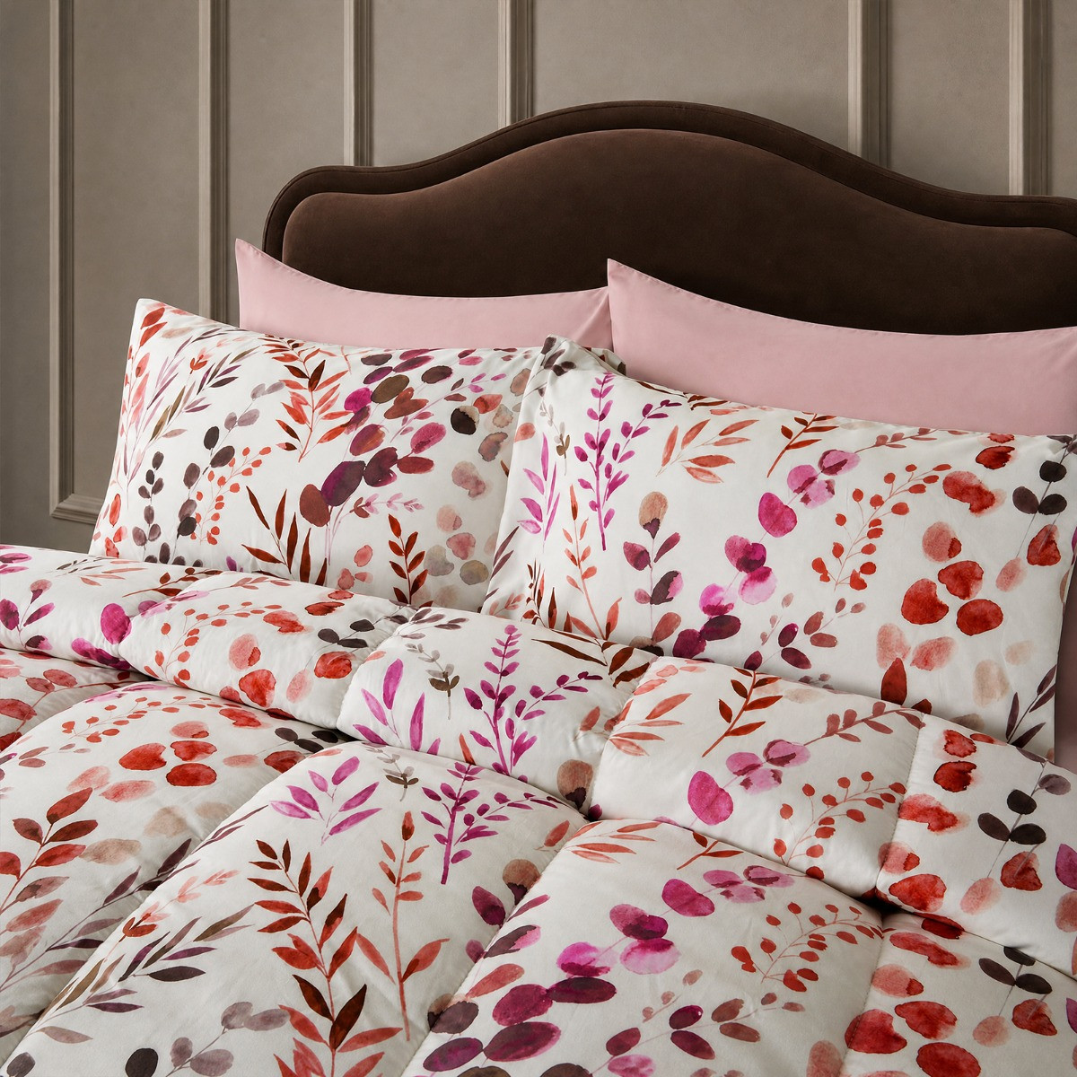 OHS Floral Print Coverless 10.5 Tog Duvet Set - White/Burgundy>