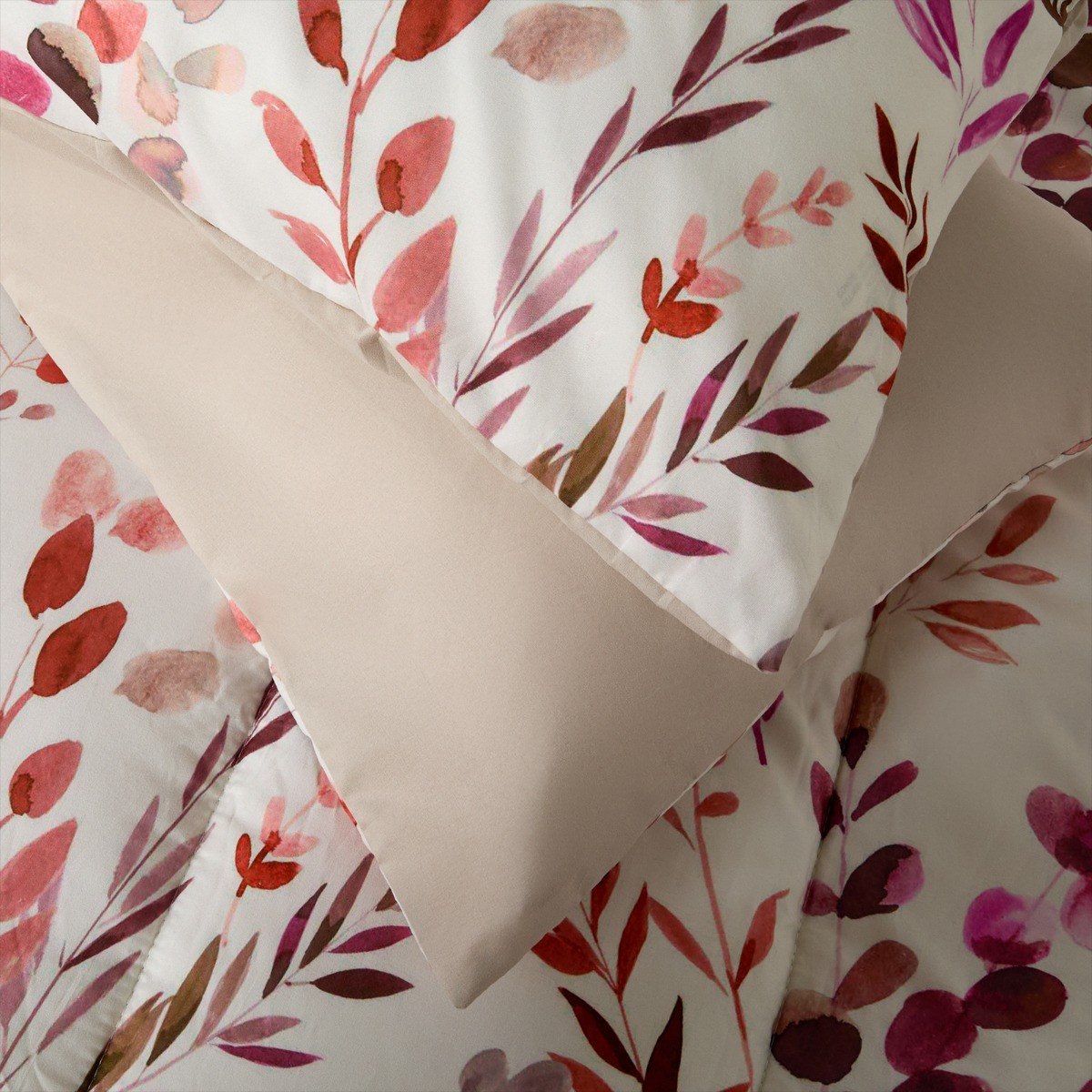 OHS Floral Print Coverless 10.5 Tog Duvet Set - White/Burgundy>
