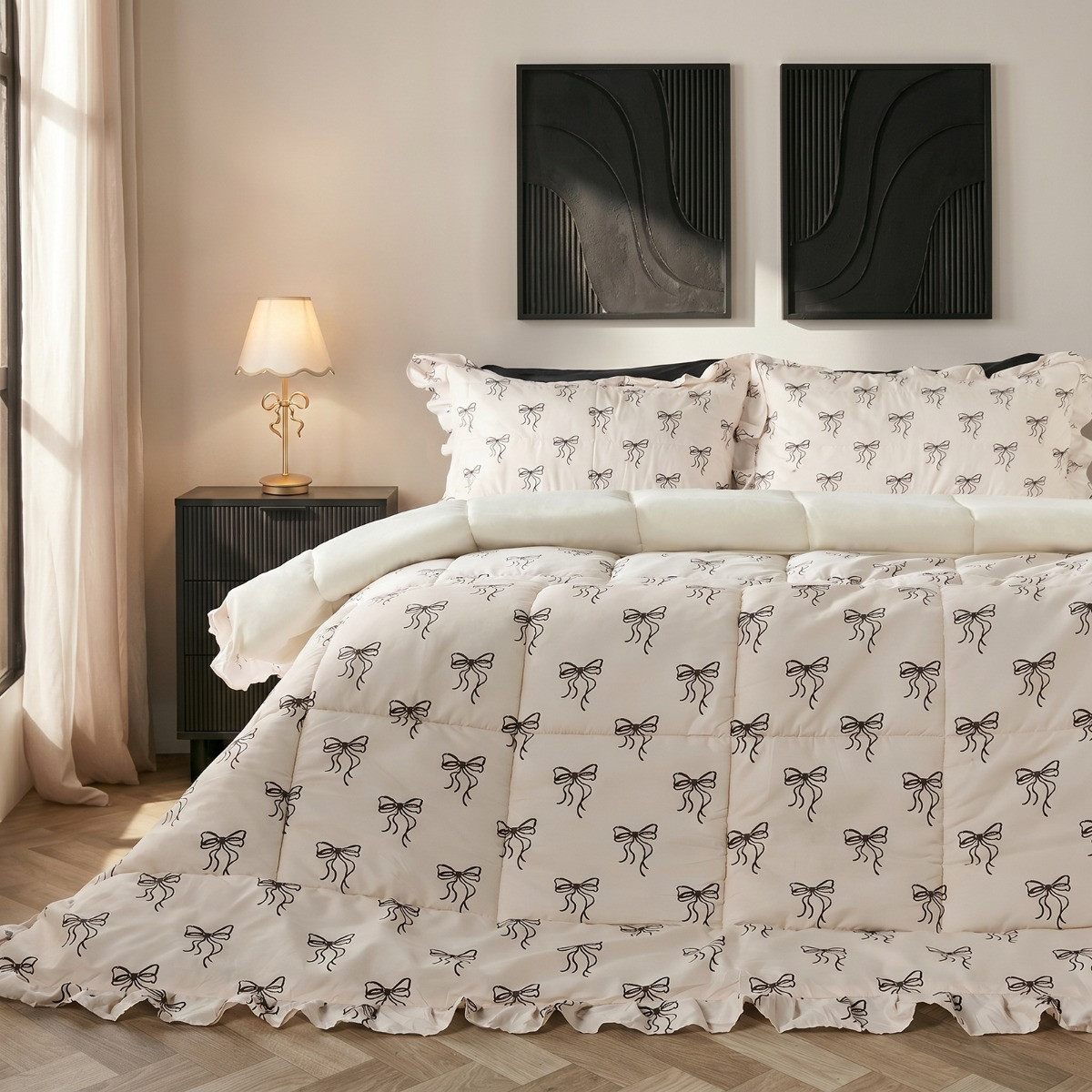 OHS Ditsy Bow Print Frill Edge Coverless 7.5 Tog Duvet Set - Monochrome>