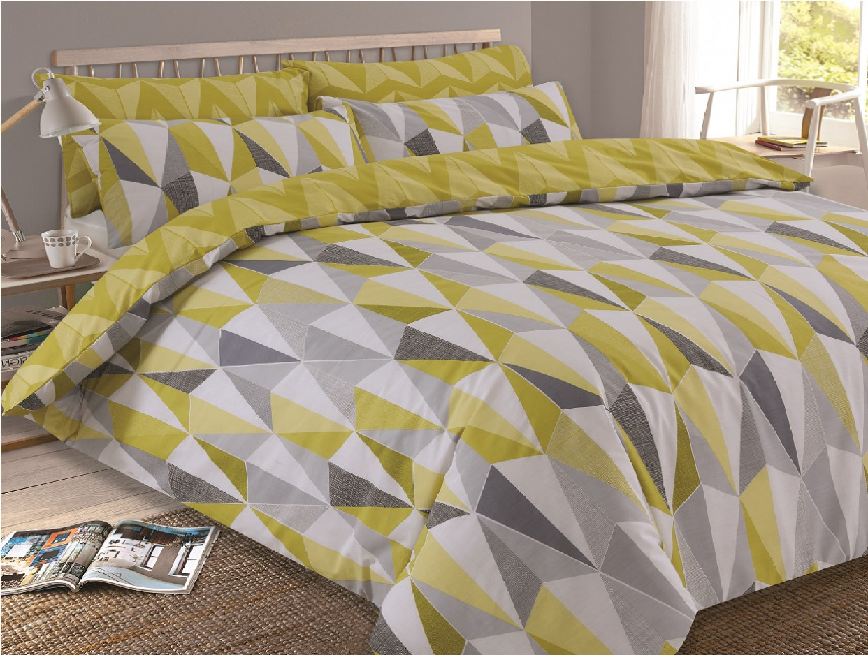 Dreamscene Billie Duvet Cover with Pillowcase Reversible Geometric Triangle Bedding Set, Yellow Ochre Black Grey - King>
