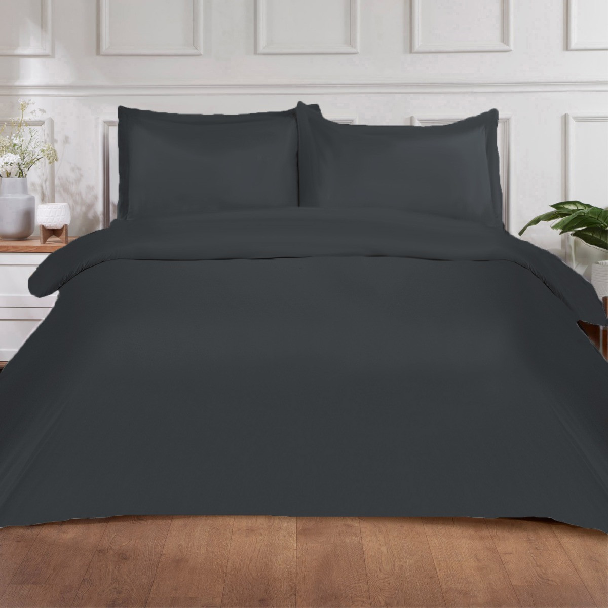 Brentfords Plain Dye Duvet Cover Set with Oxford Pillowcase - Black>