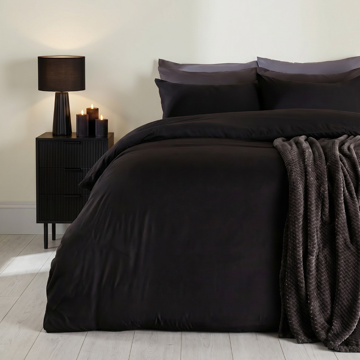 OHS Plain Duvet Cover Quilt with Pillowcase - Black, Single>
