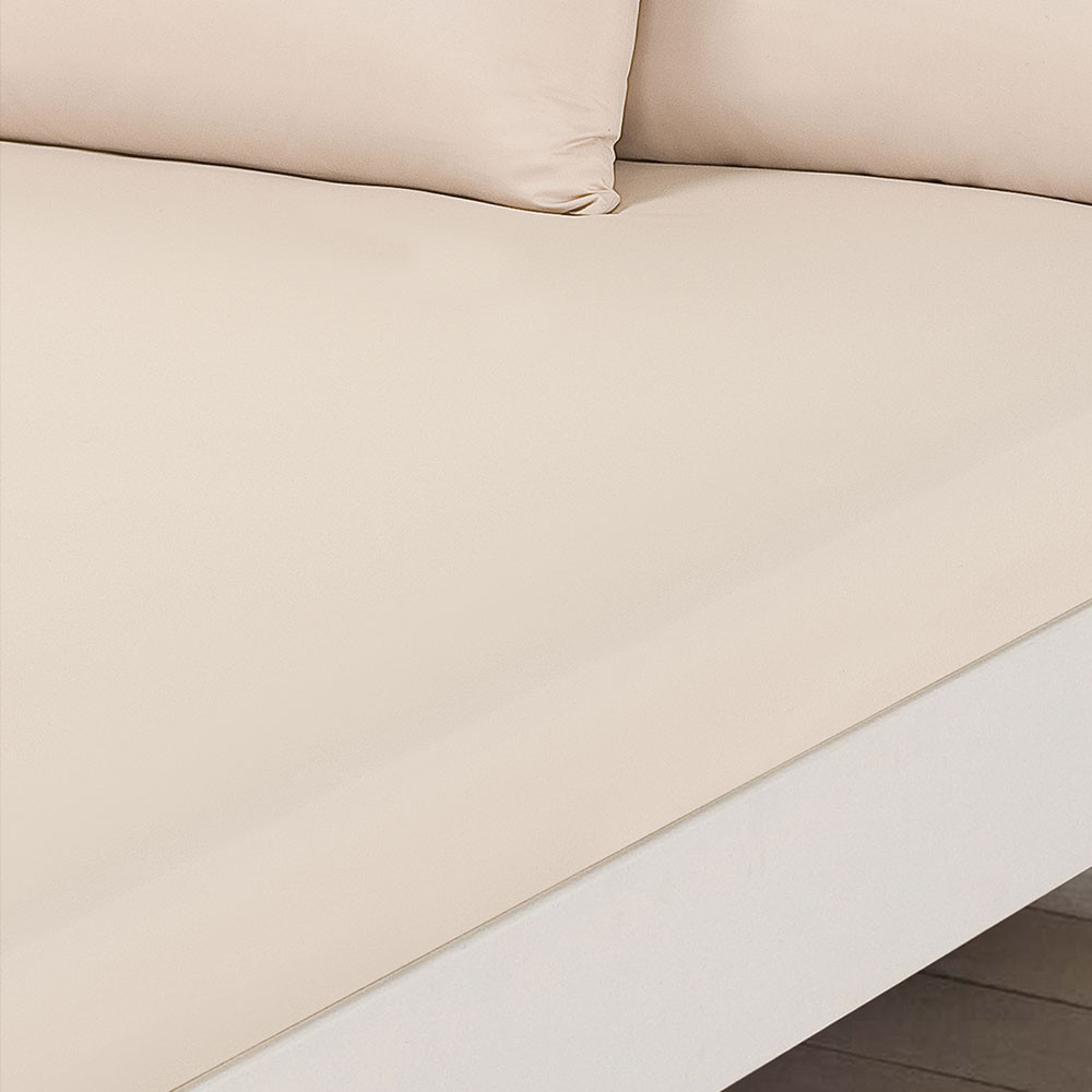 Brentfords Plain Dyed King Size Fitted Sheet - Cream>