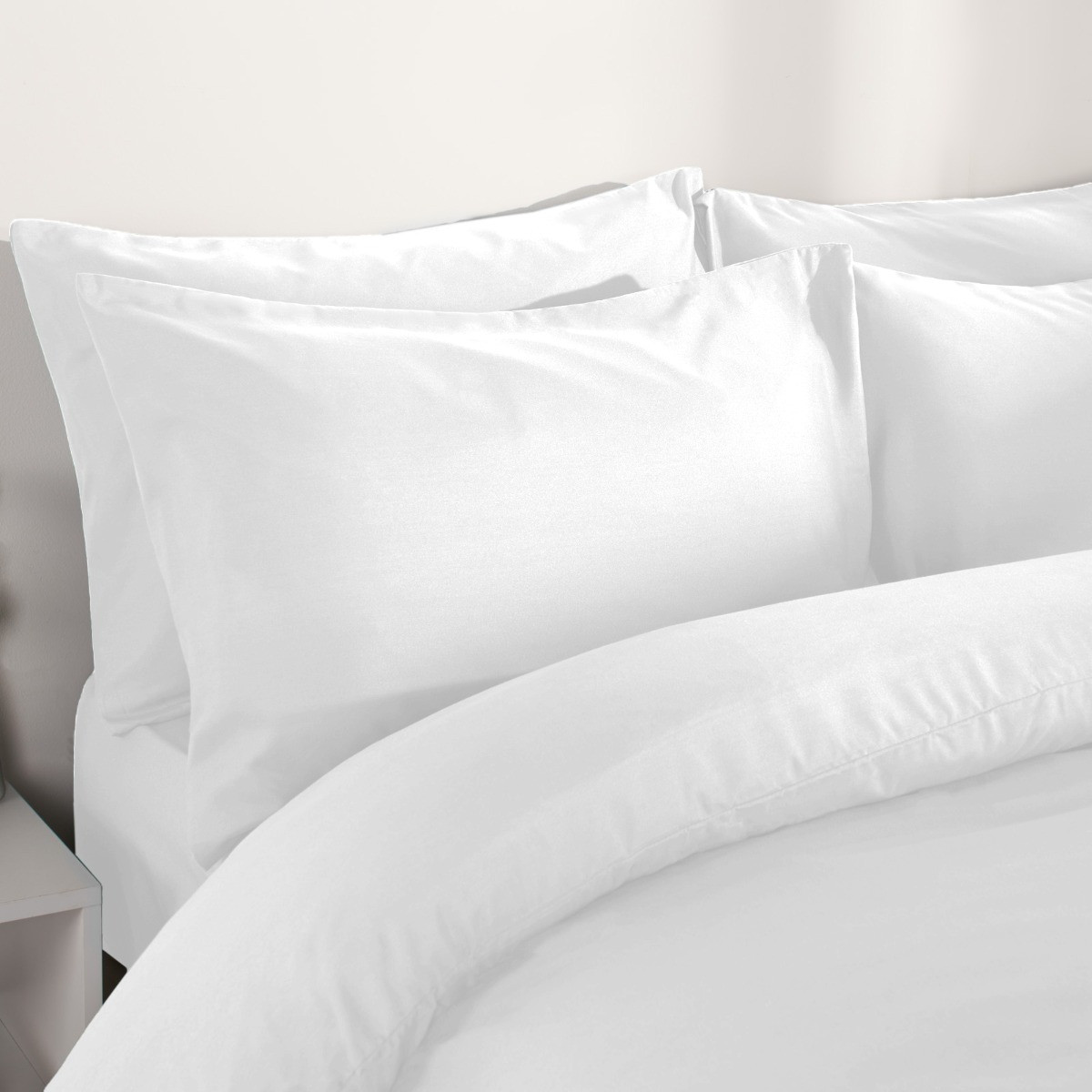 Brentfords Plain Duvet Single Cover with Pillowcases - White>