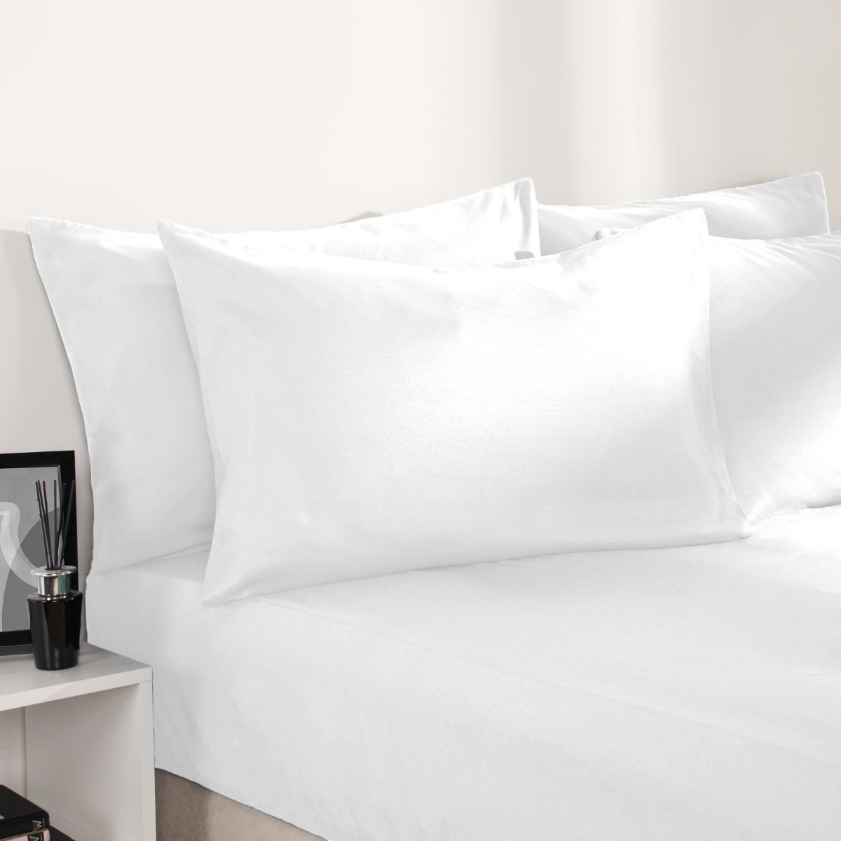 Brentfords Plain Dye Bed Fitted Sheet Soft Microfibre - White - Superking Size>