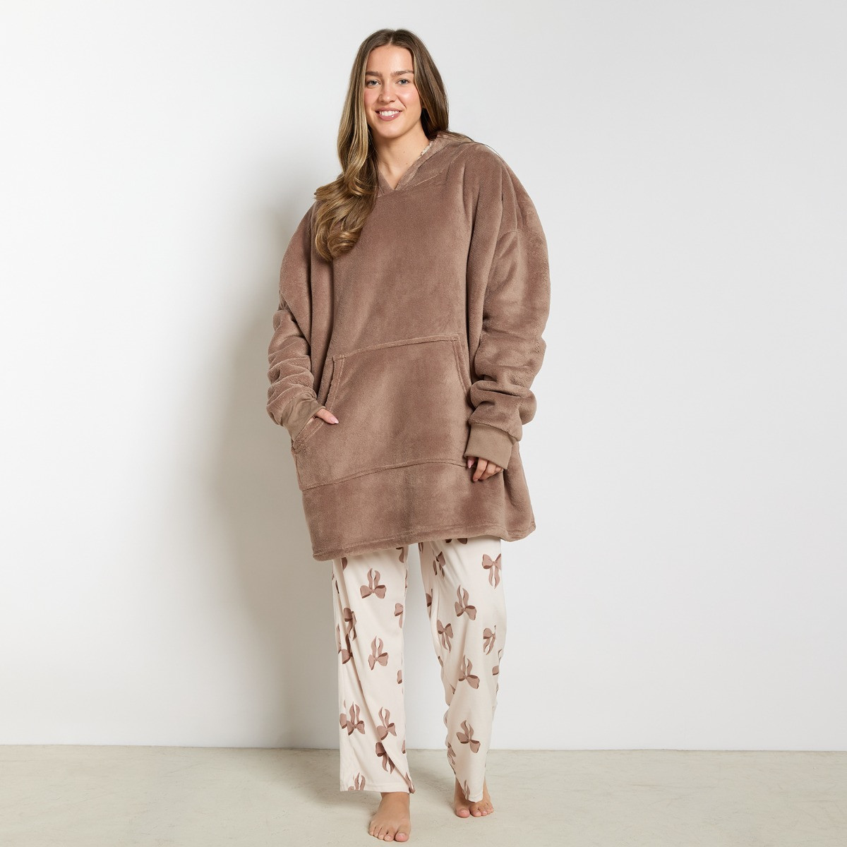 OHS Supersoft Hoodie Blanket, Adults - Mink Brown>