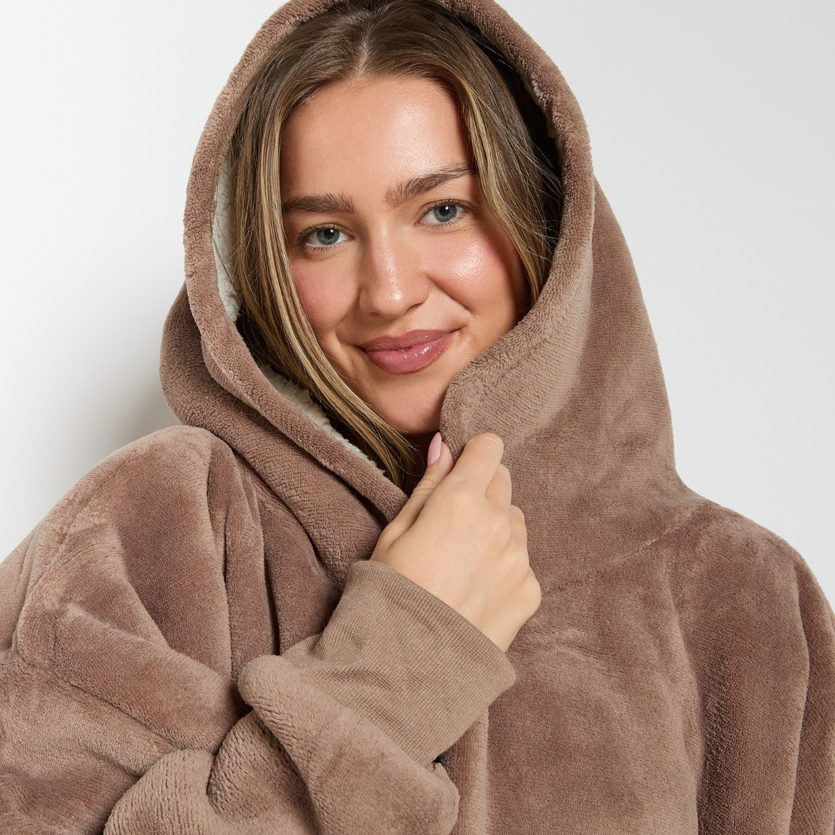 OHS Supersoft Hoodie Blanket, Adults - Mink Brown>