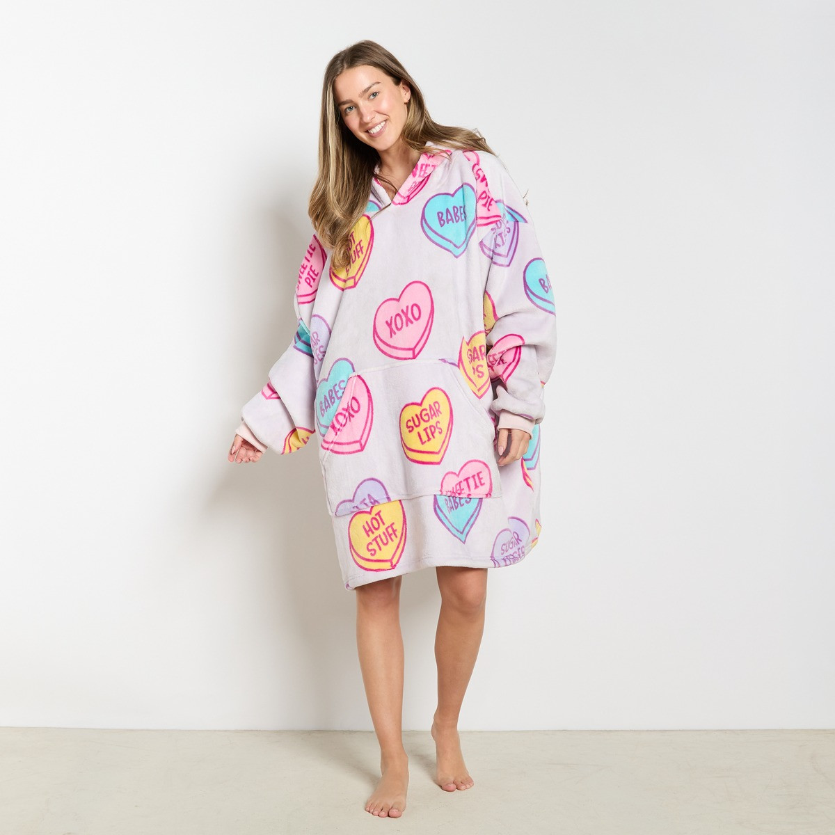 OHS Supersoft Adults Slogan Candy Hearts Hoodie Blanket - Lilac>