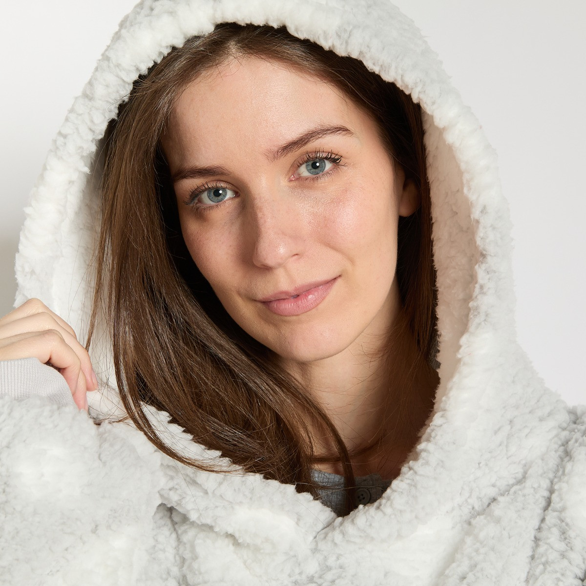 OHS Adults Extra Long Heart Teddy Marl Hoodie Blanket - Charcoal >