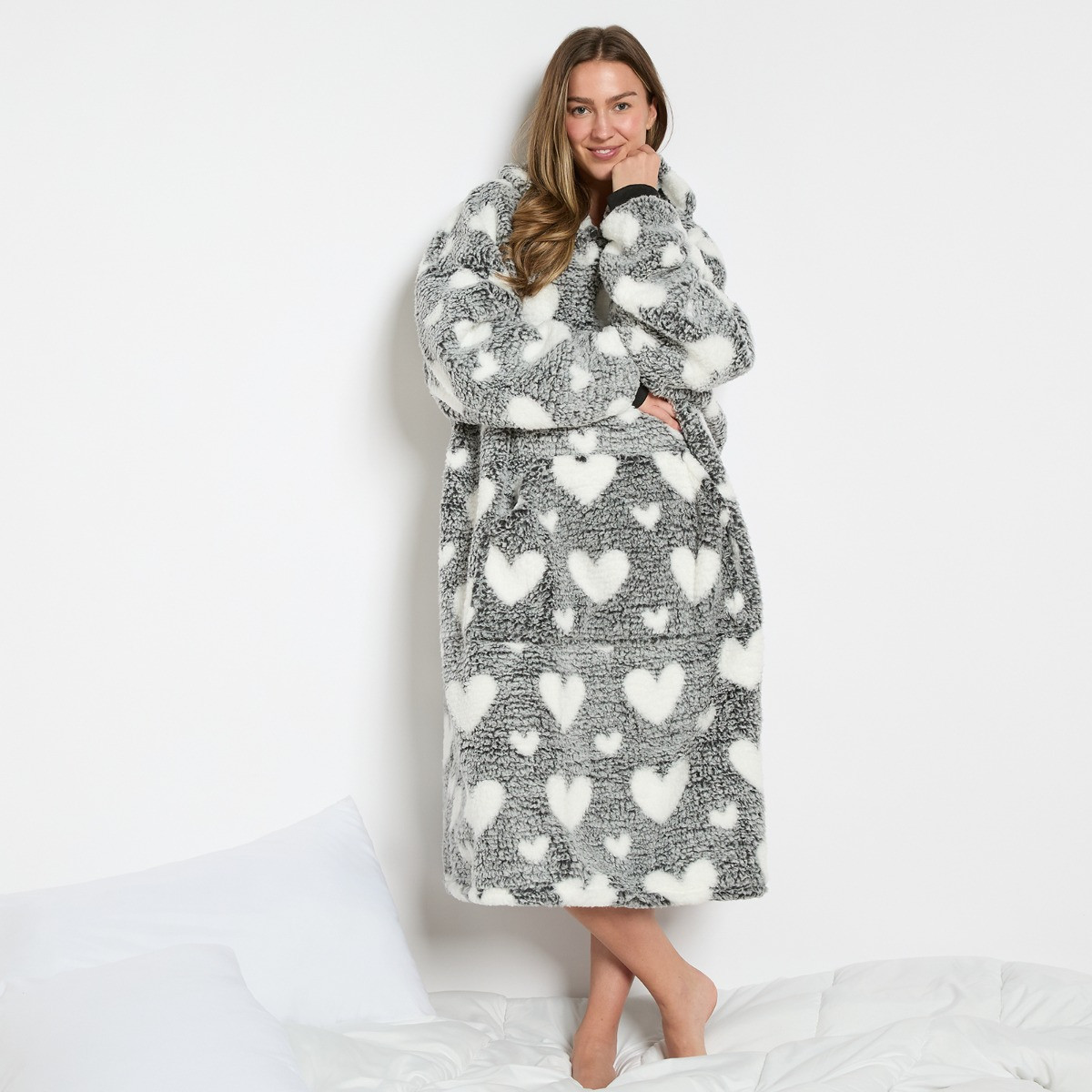 OHS Adults Extra Long Heart Teddy Marl Hoodie Blanket - Black>