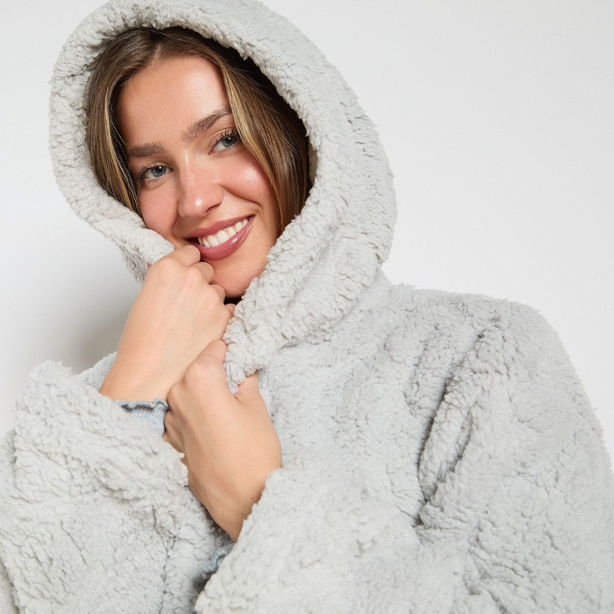 OHS Braided Fleece Dressing Gown, Adults - Silver>