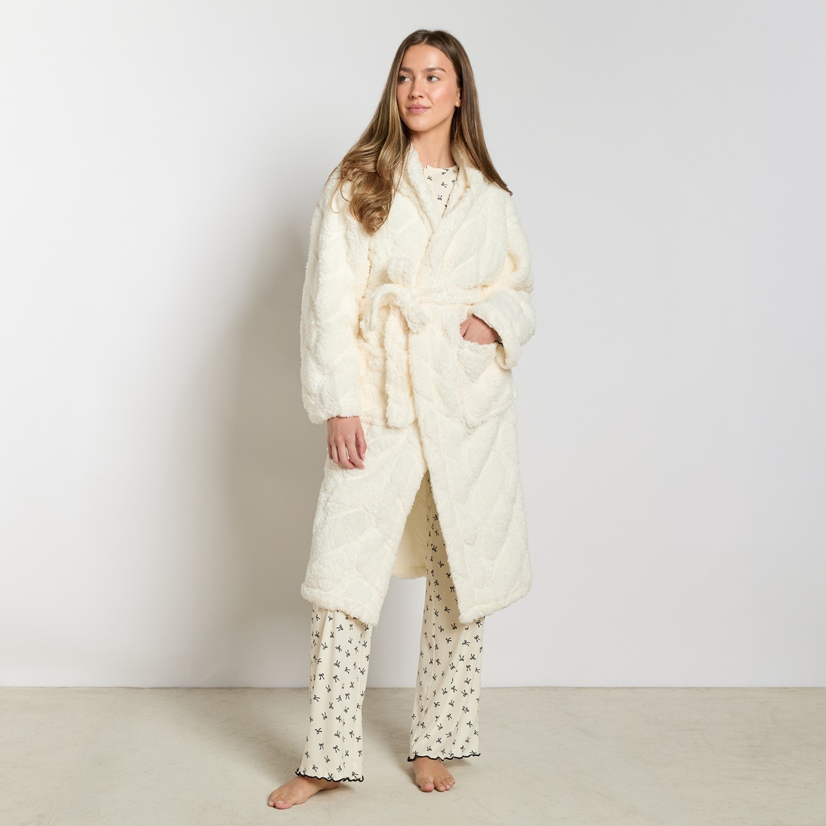 OHS Braided Fleece Dressing Gown, Adults - Cream>