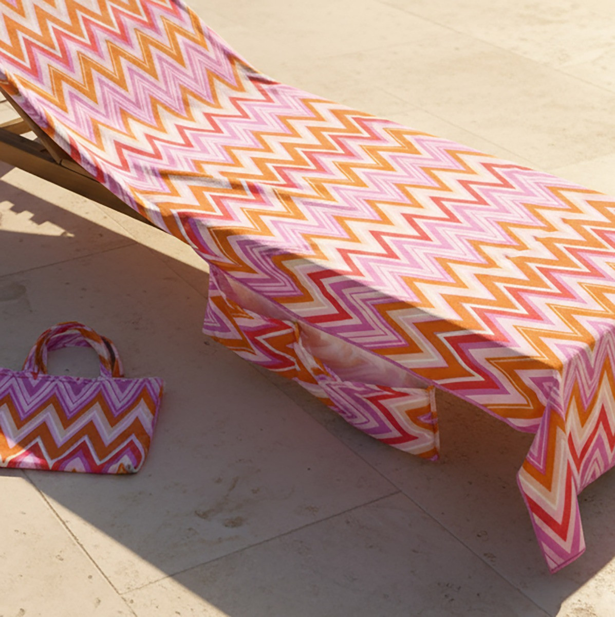 OHS Zigzag Print Beach Towel in a Bag - Orange>