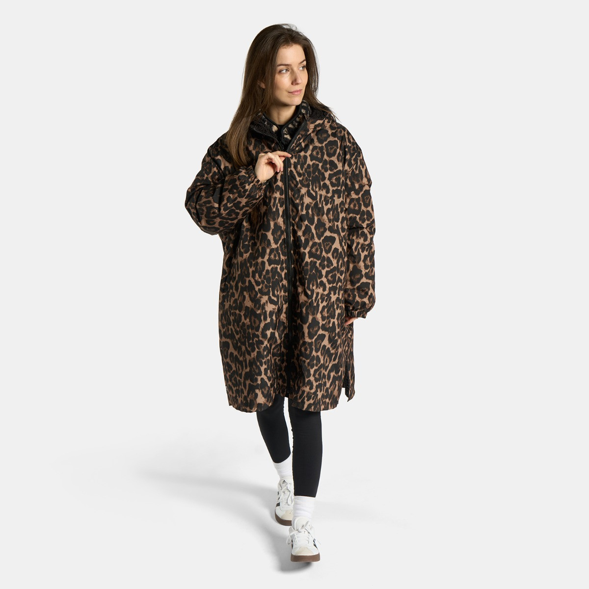 OHS Adults Water Resistant Leopard Print Sherpa Drying Robe, Natural - L/XL>