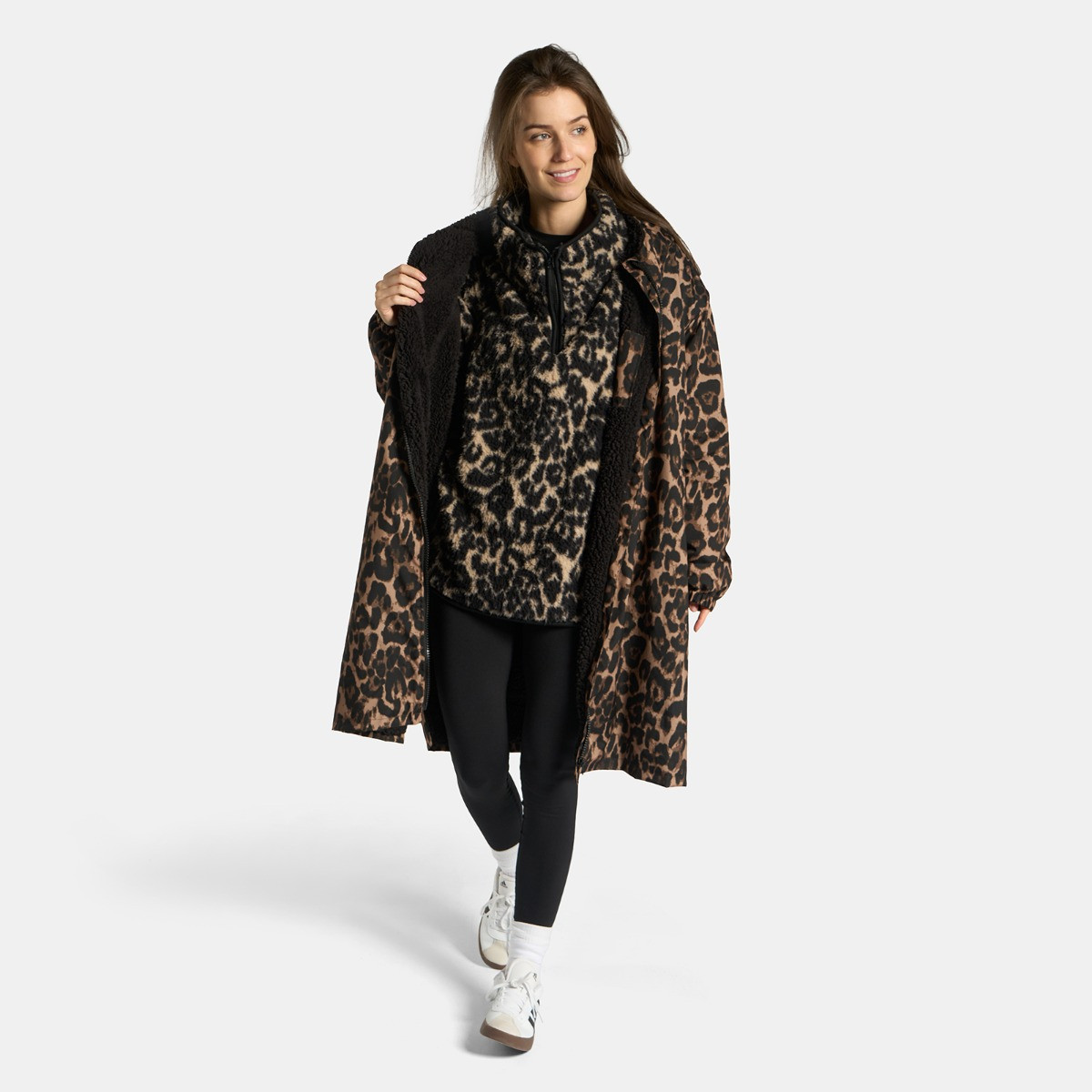 OHS Adults Water Resistant Leopard Print Sherpa Drying Robe - Natural>