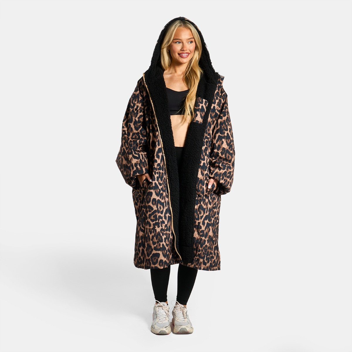 OHS Adults Water Resistant Leopard Print Sherpa Drying Robe, Natural - L/XL>