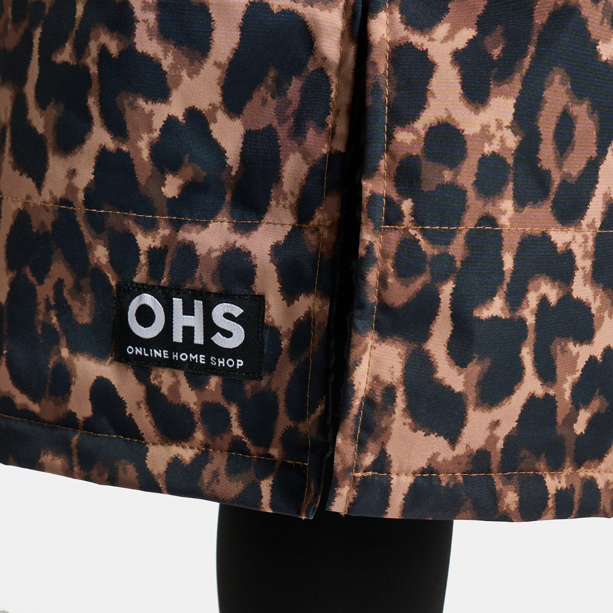 OHS Adults Water Resistant Leopard Print Sherpa Drying Robe - Natural>
