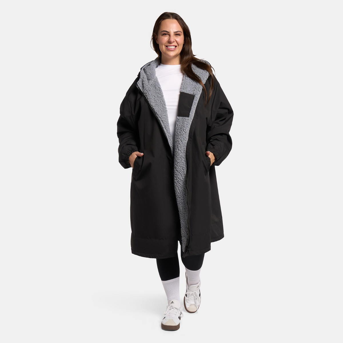 OHS Adults Water Resistant Sherpa Drying Robe, Black - S/M>