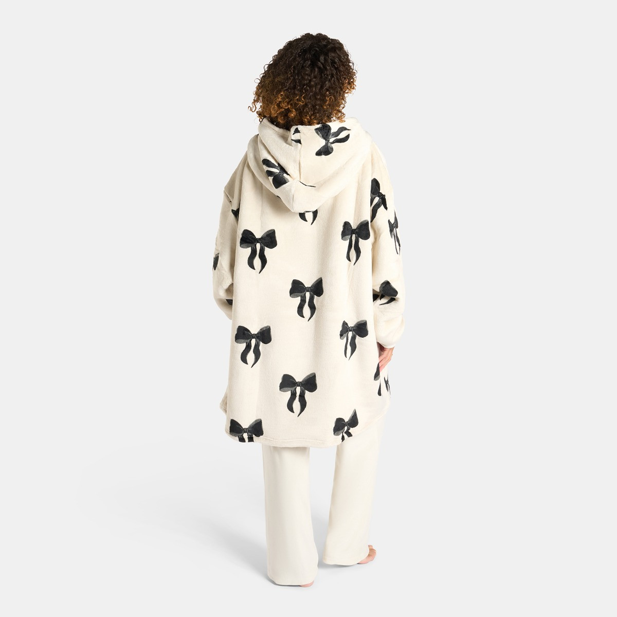 OHS Adults Bow Print Hoodie Blanket - Monochrome>