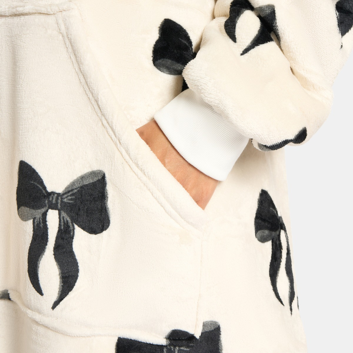 OHS Adults Bow Print Hoodie Blanket - Monochrome>