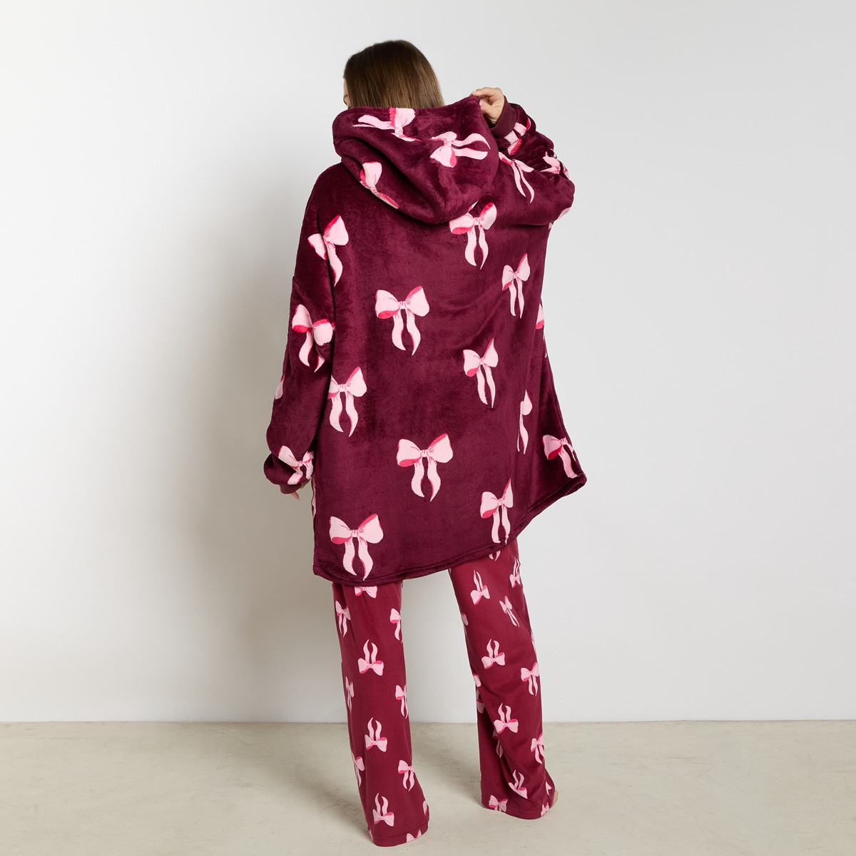 OHS Adults Bow Print Hoodie Blanket - Burgundy/Pink>