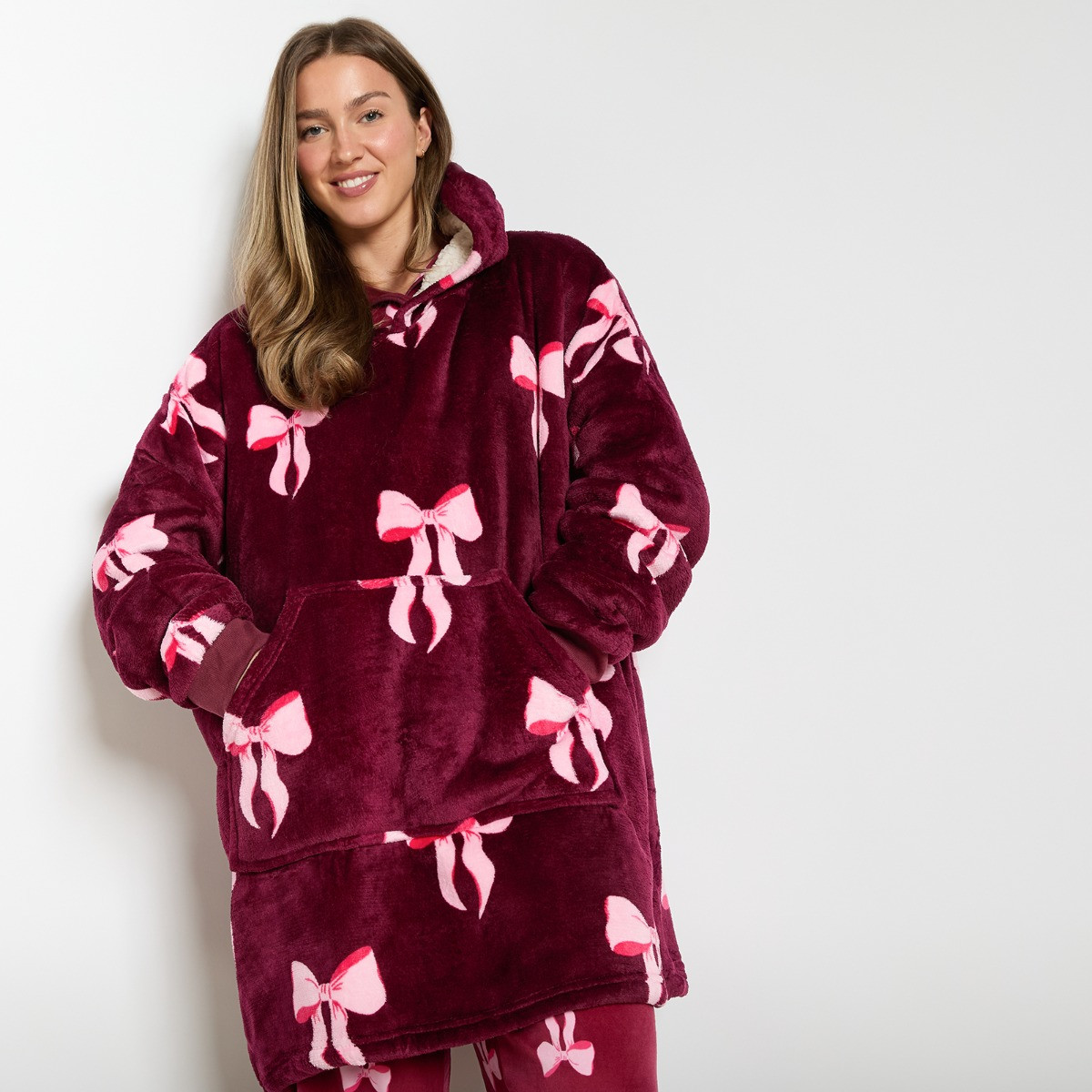 OHS Adults Bow Print Hoodie Blanket - Burgundy/Pink>