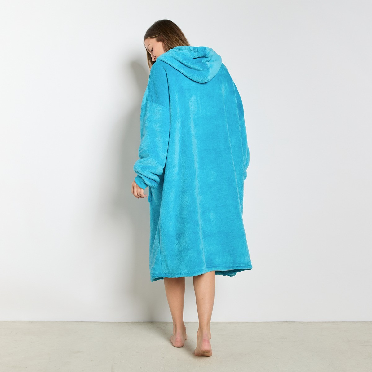 OHS Adults Extra-Long Sherpa Hoodie Blanket - Sea Blue>