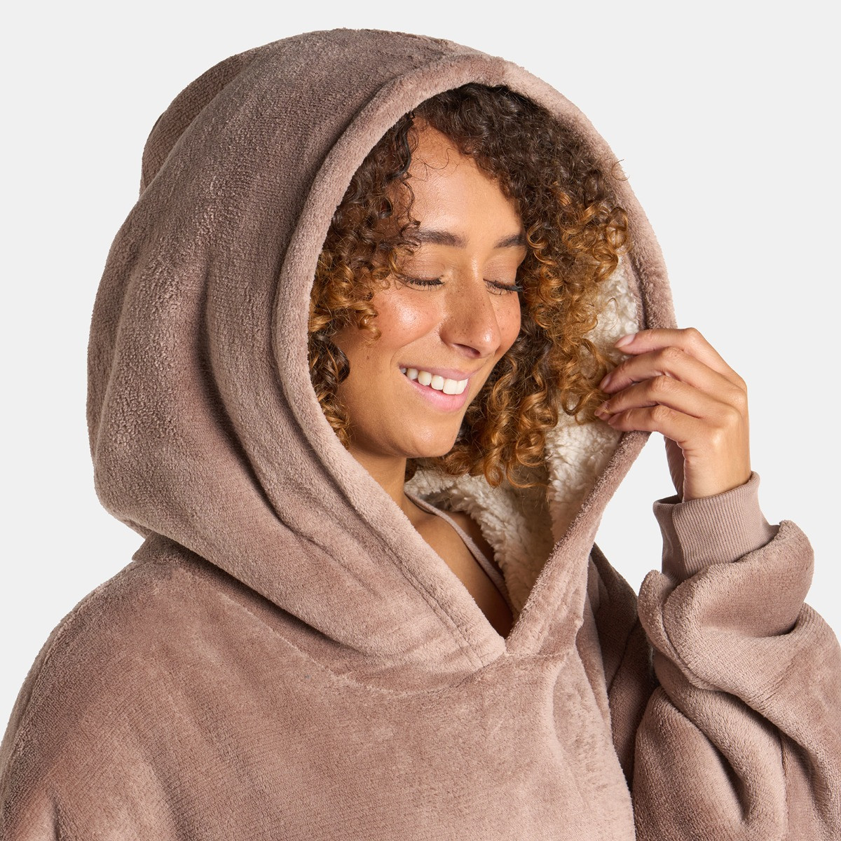 OHS Adults Extra-Long Sherpa Hoodie Blanket - Mink>