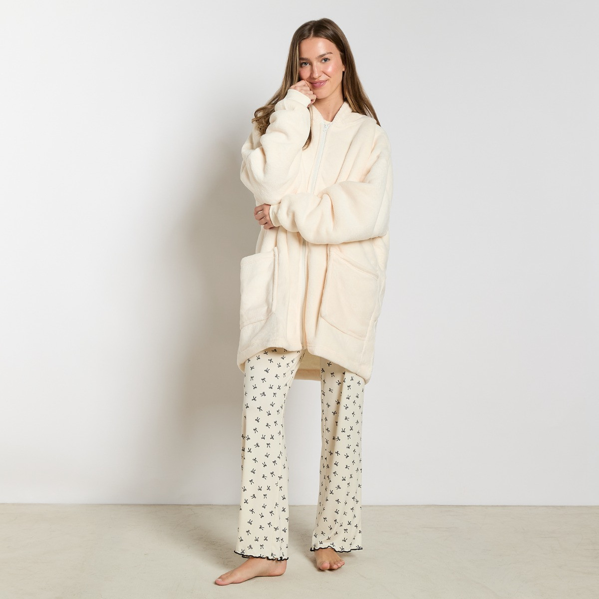 OHS Adults Zipper Hoodie Blanket - Cream>