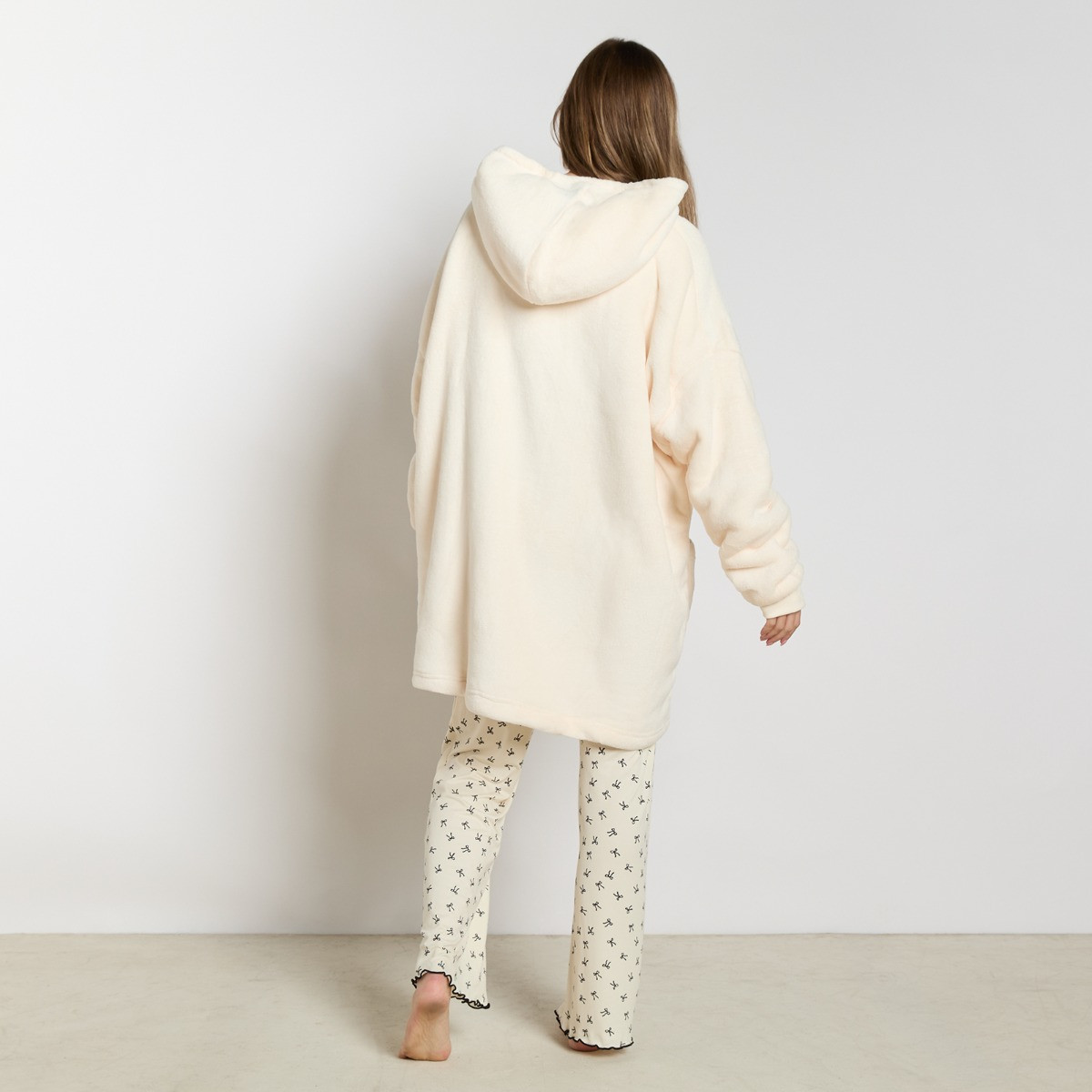 OHS Adults Zipper Hoodie Blanket - Cream>