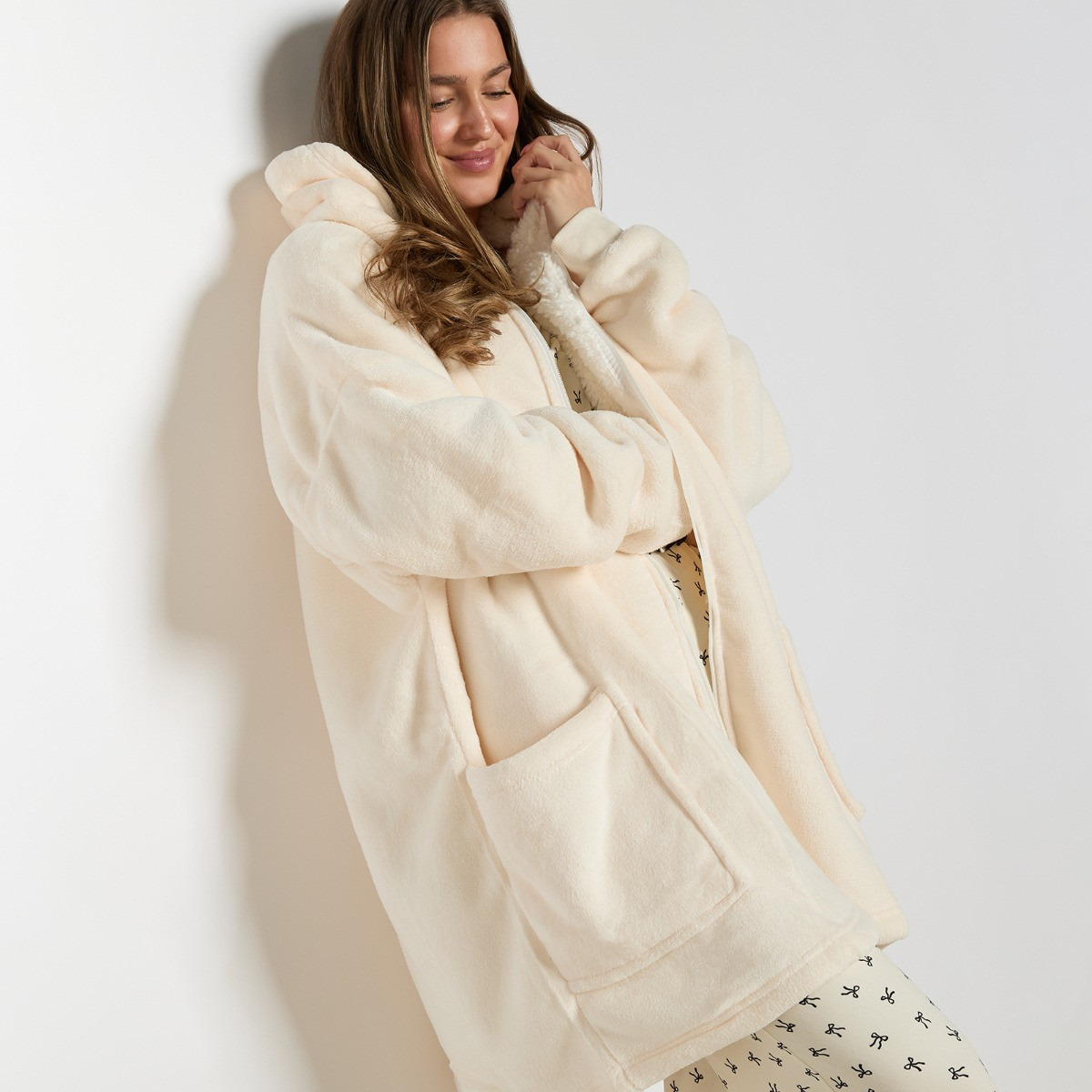 OHS Adults Zipper Hoodie Blanket - Cream>