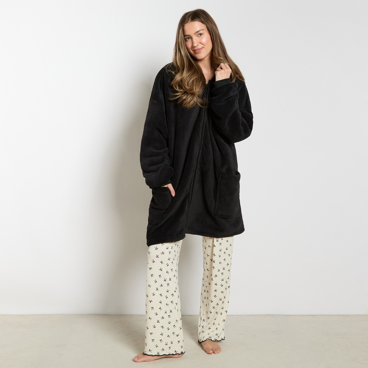OHS Adults Zipper Hoodie Blanket - Black>