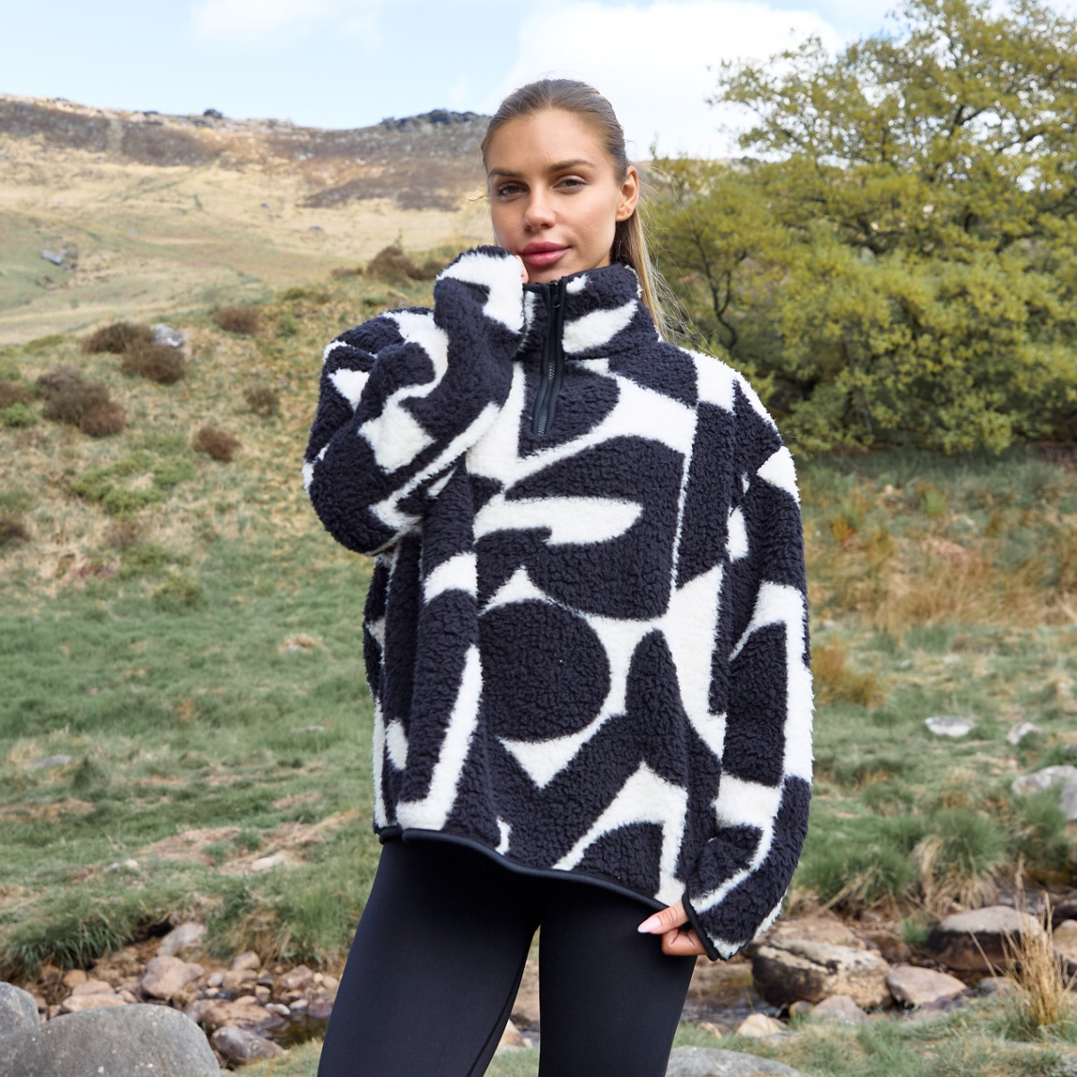 Geometric print half-zip turtleneck plush coat