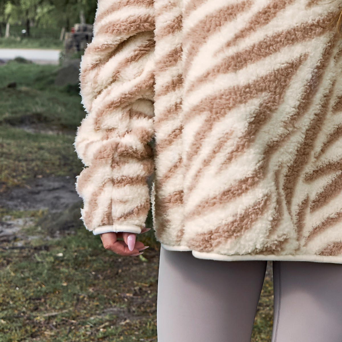 OHS Teddy Zebra Print Half Zip Fleece, Beige - Large/Extra Large>