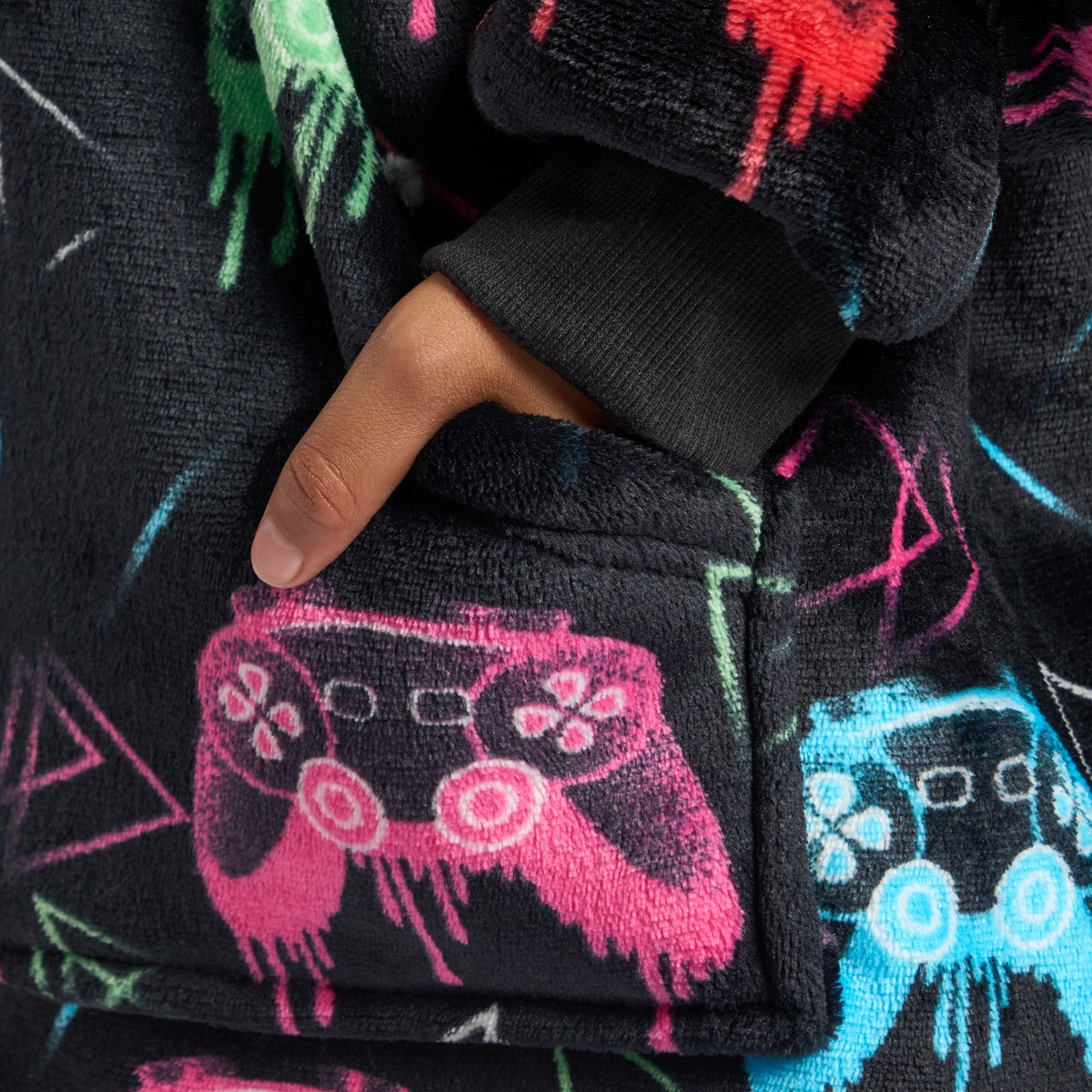 OHS Kids Neon Drip Gaming Print Hoodie Blanket - Black>