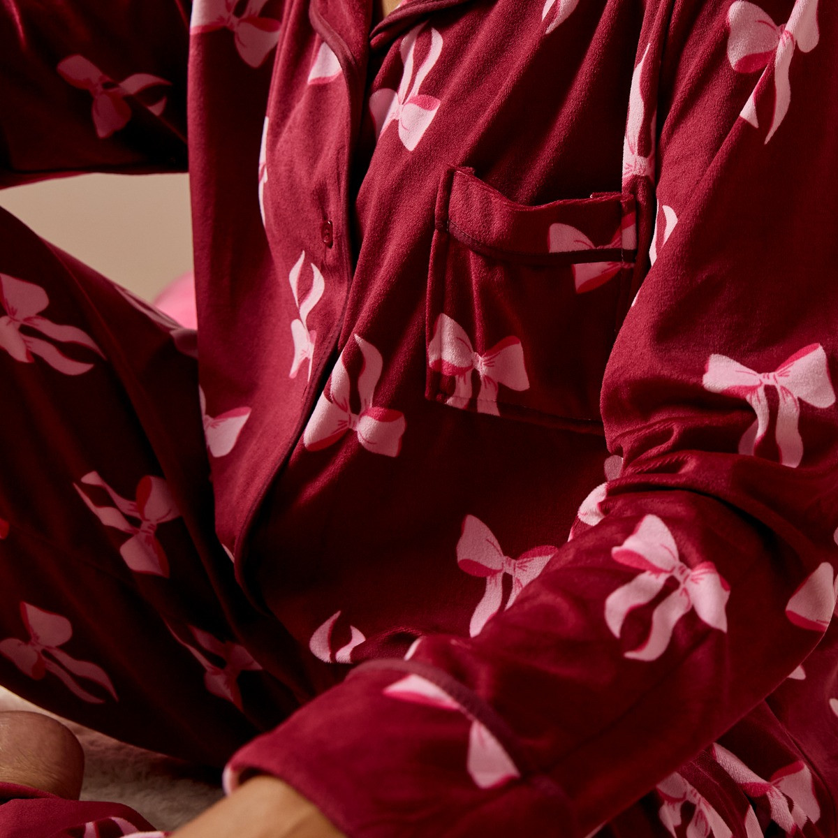 OHS Pink Bow Button Through Pyjama Set, Burgundy - Large/Extra Large>