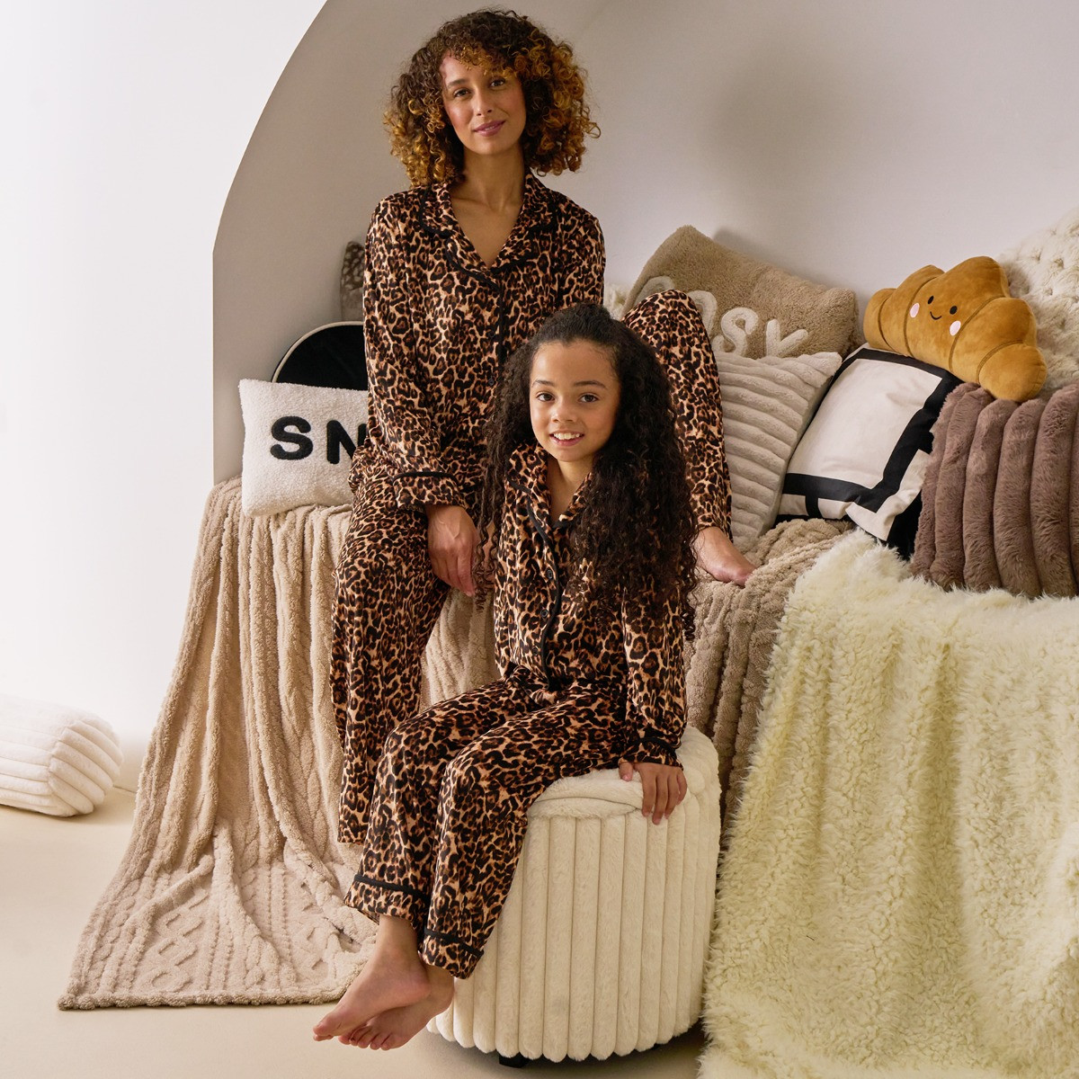 OHS Leopard Print Button Through Pyjama Set, Natural - Large/Extra Large>