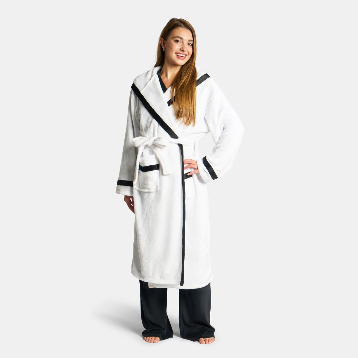 OHS Flannel Fleece Piped Edge Dressing Gown, Adults - White/Black>
