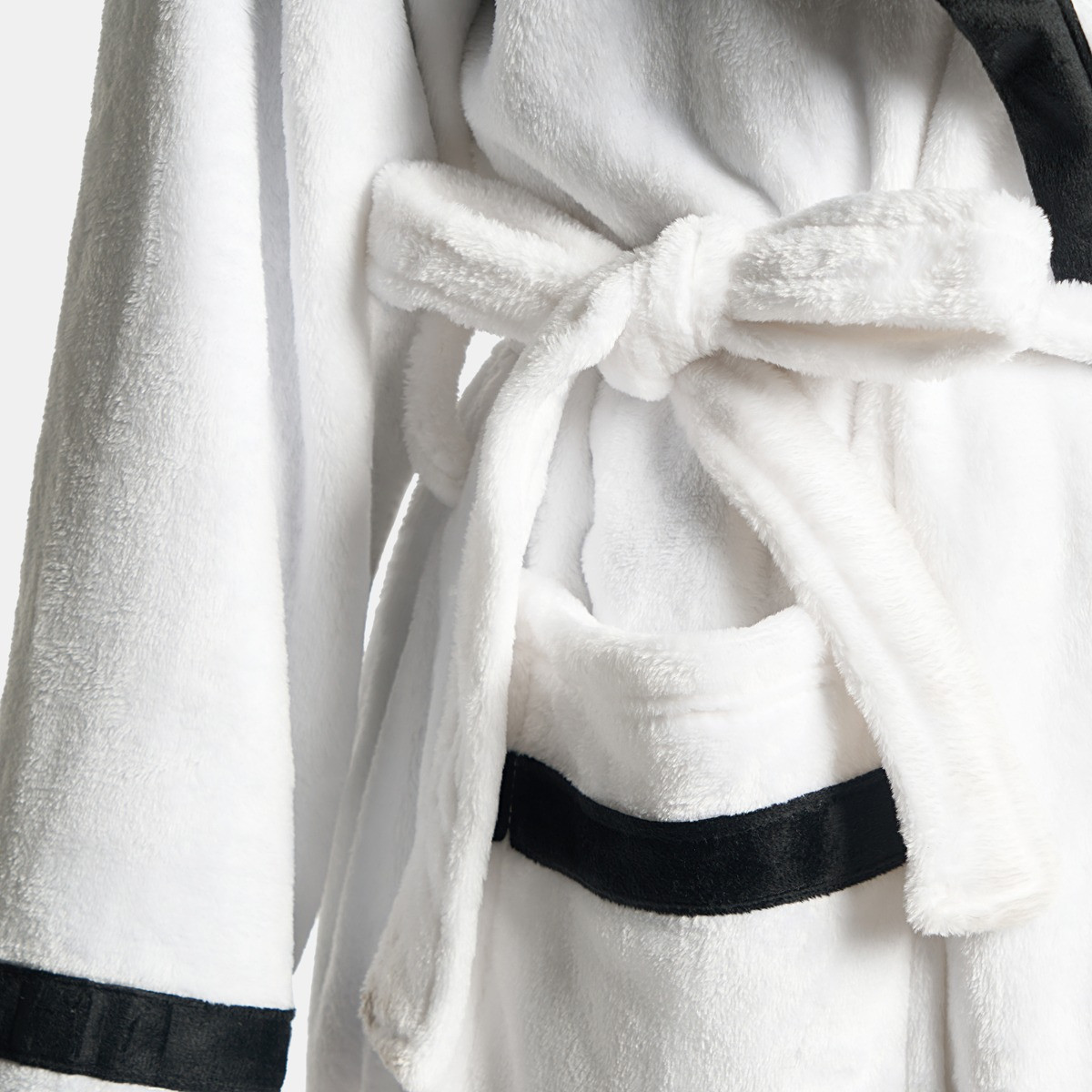 OHS Flannel Fleece Piped Edge Dressing Gown, Adults - White/Black>