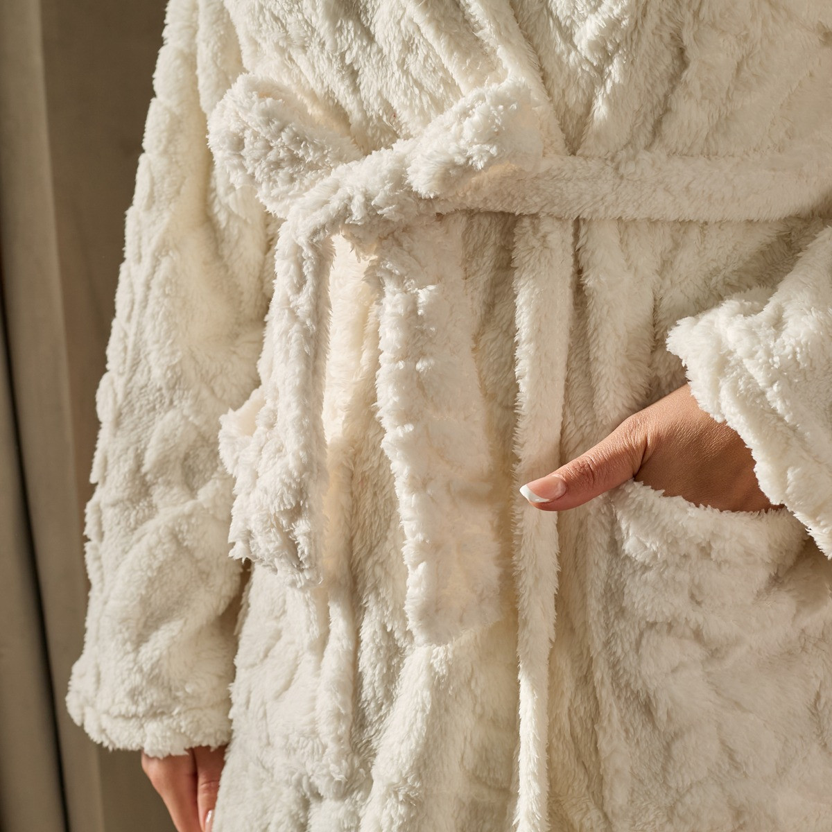 OHS Cable Knit Dressing Gown - Cream>