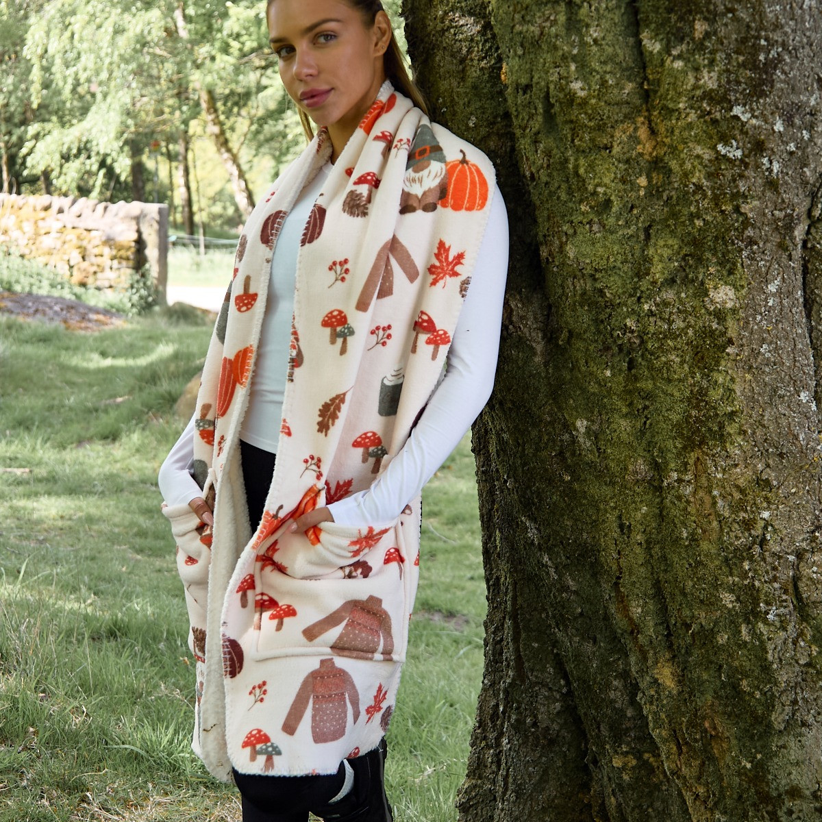 OHS Autumn Print Fleece Pocket Scarf - Beige >