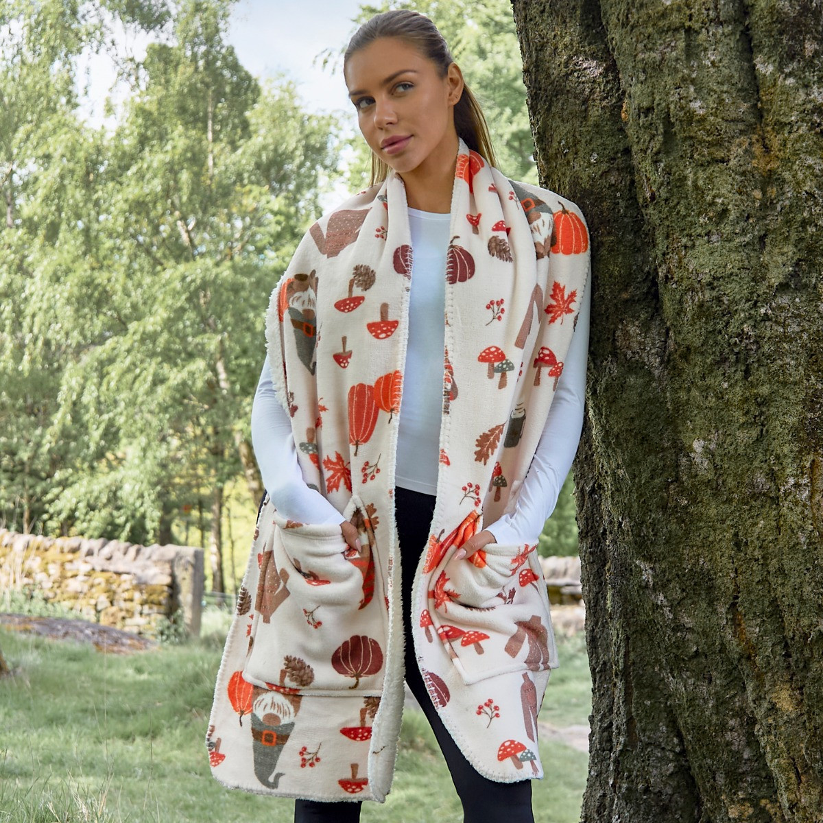 OHS Autumn Print Fleece Pocket Scarf - Beige >