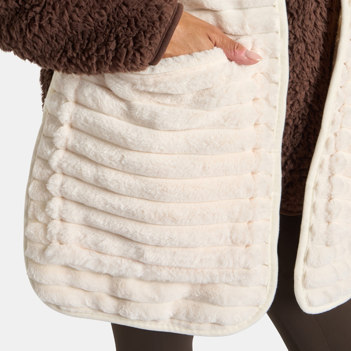 OHS Ribbed Fleece Pocket Scarf - Cream>